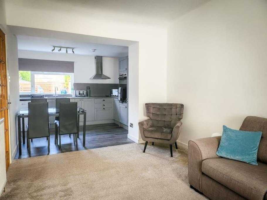 Central 2-Bedroom Bunglow With Double Sofa Bed Carnoustie Zewnętrze zdjęcie